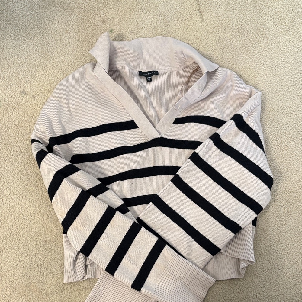 Dynamite Black and Cream V-Neck Sweater